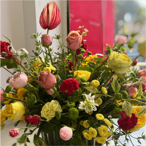 Florists Pick Fresh Flowers