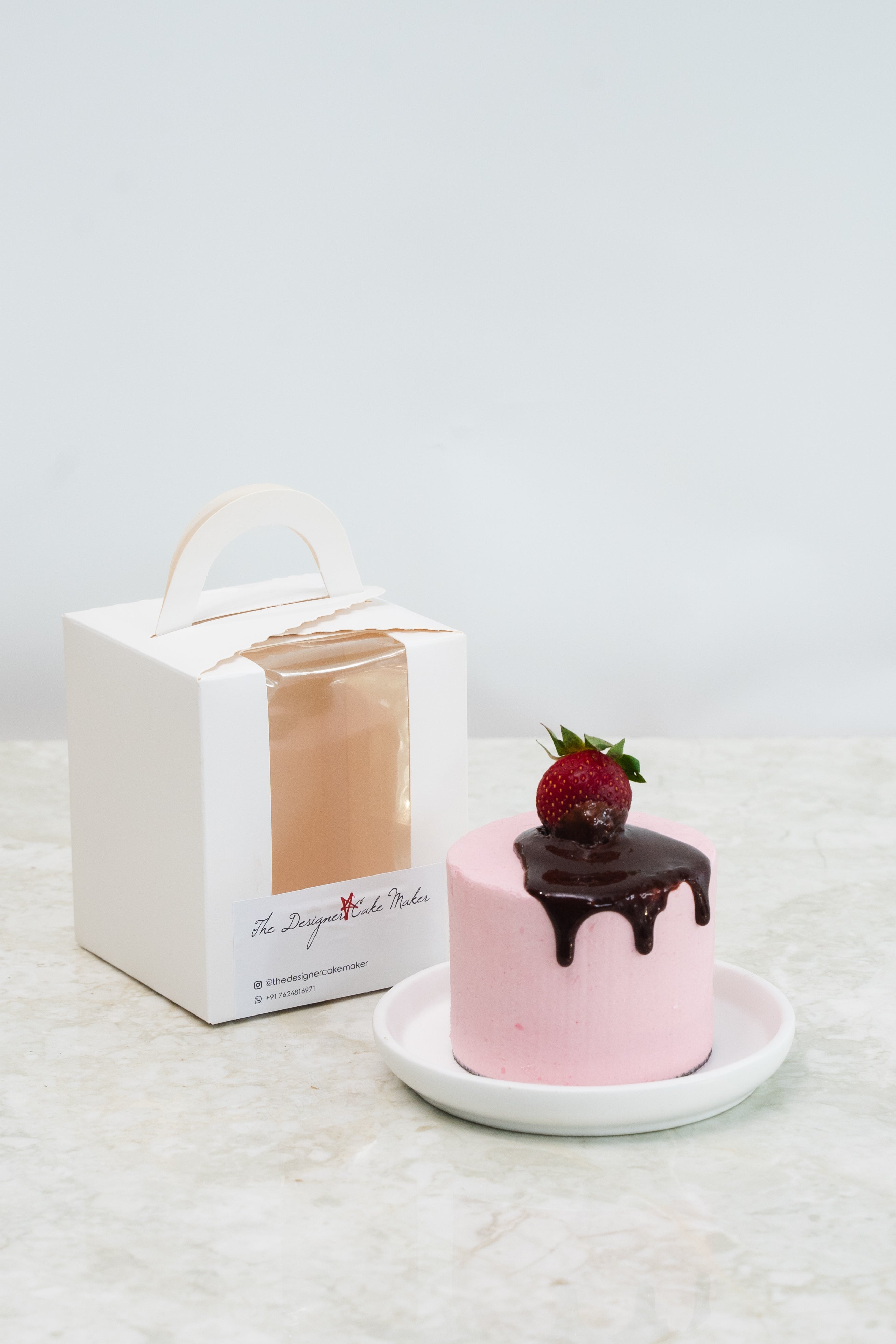 The designer cake maker - Mini Strawberry Cake