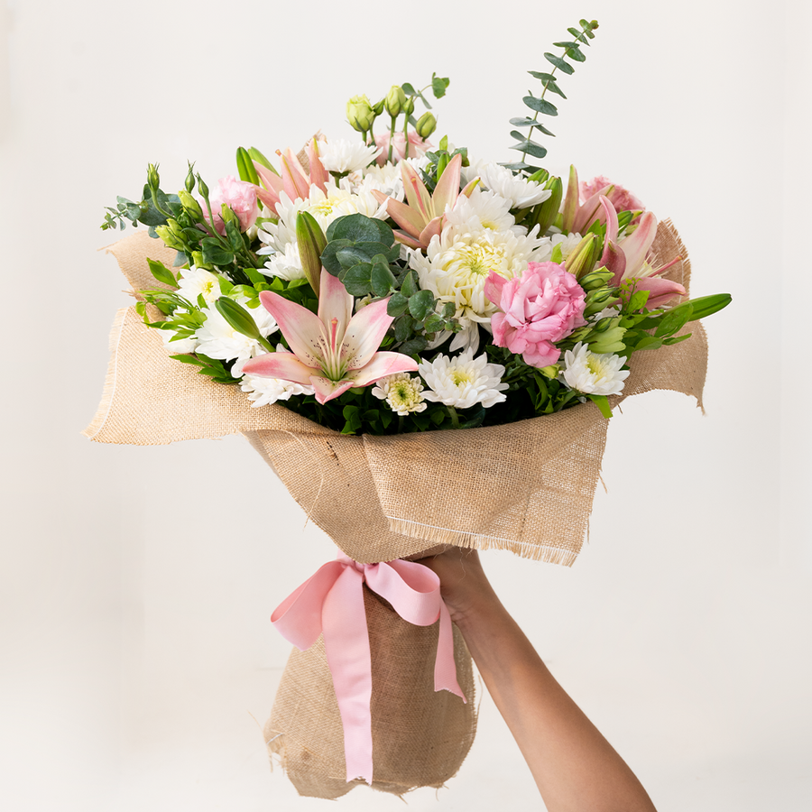 Buy Flower Bouquet Gift Delivery in Bangalore Farmerr farmerr.in